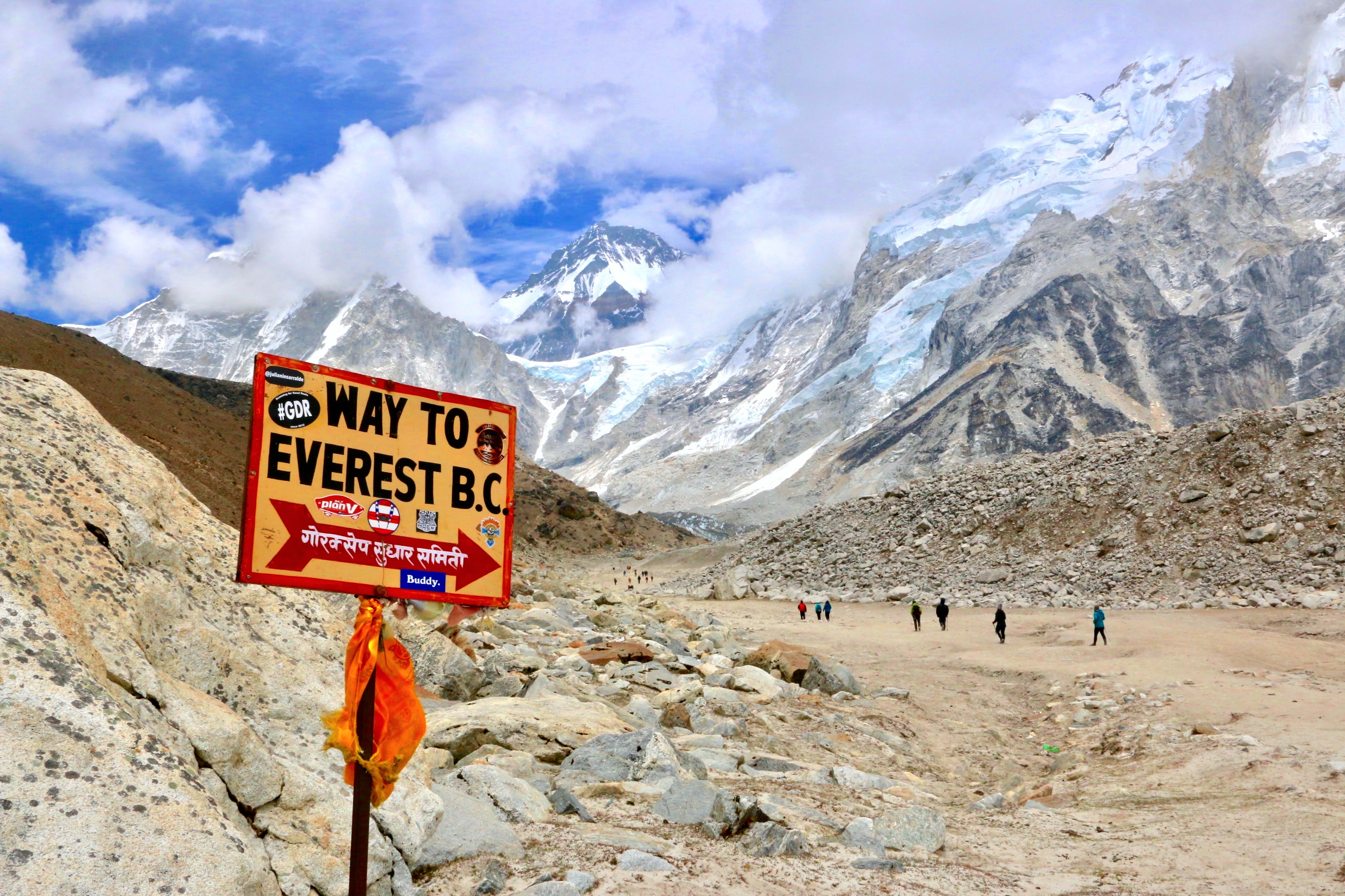 Why the Everest Base Camp Trek Should be on Your Bucket List ?